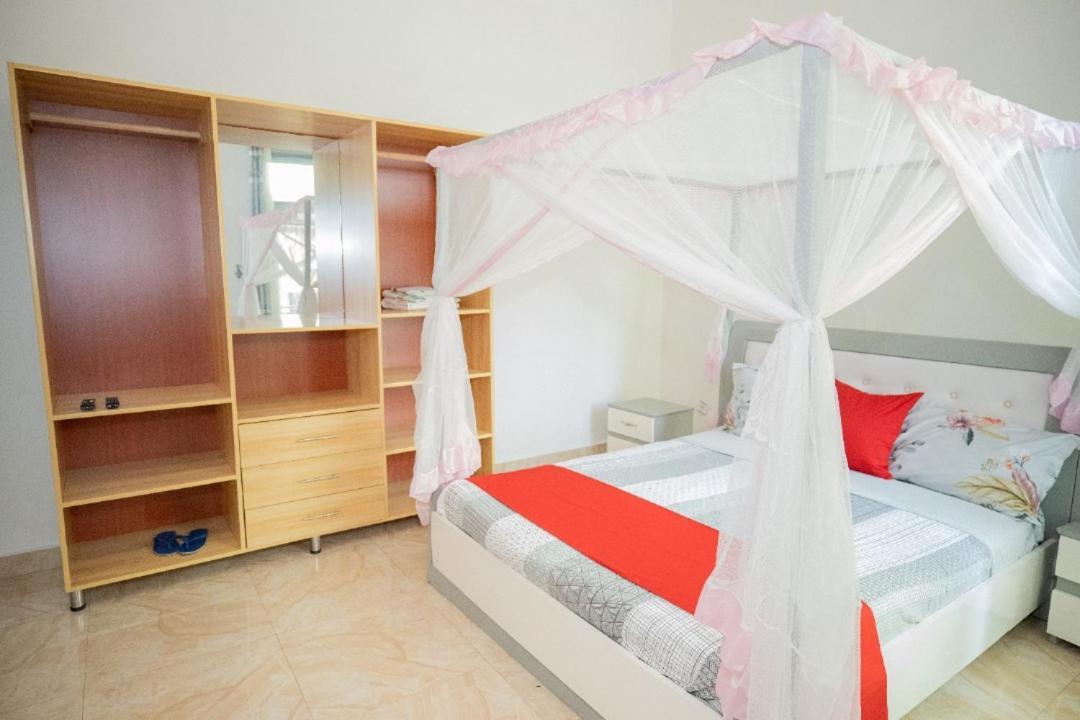 The City Block Apartment Μπουζουμπούρα Εξωτερικό φωτογραφία