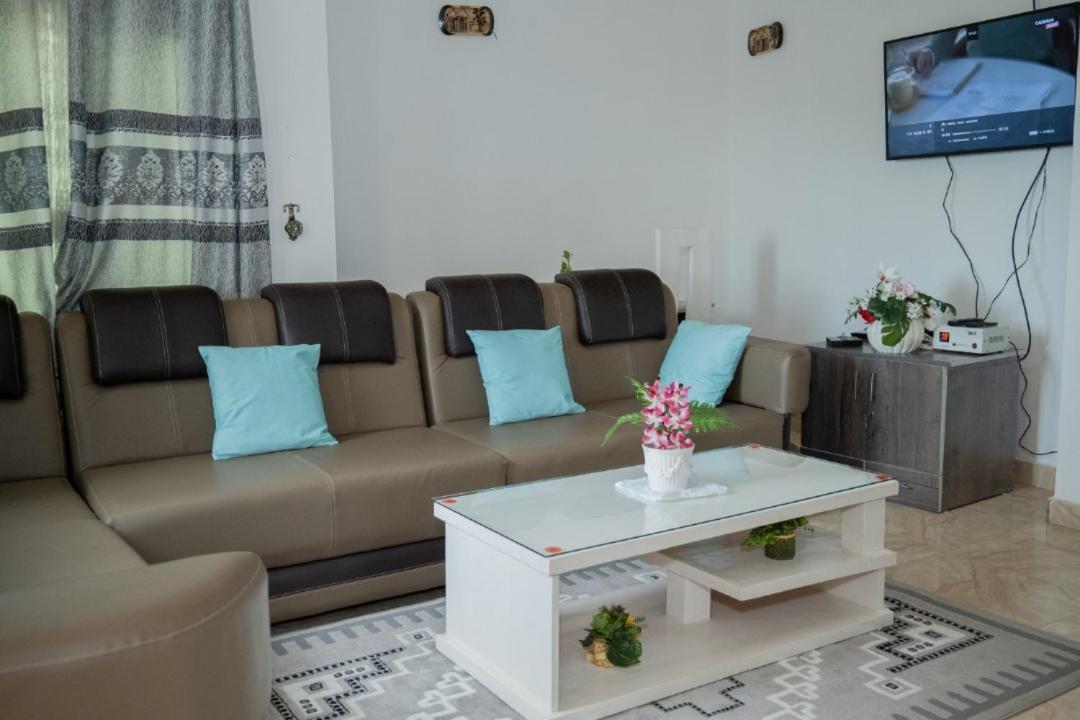The City Block Apartment Μπουζουμπούρα Εξωτερικό φωτογραφία