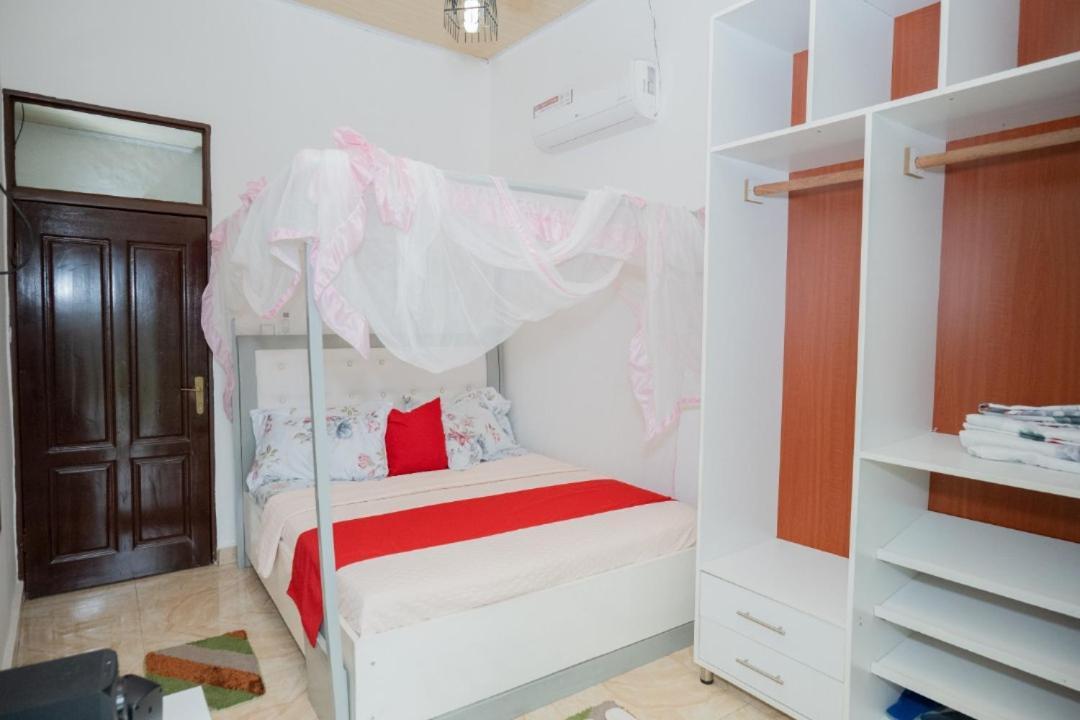 The City Block Apartment Μπουζουμπούρα Εξωτερικό φωτογραφία