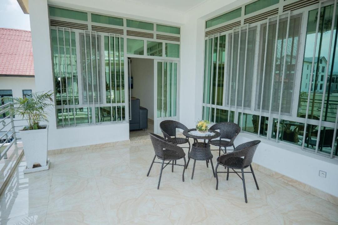 The City Block Apartment Μπουζουμπούρα Εξωτερικό φωτογραφία