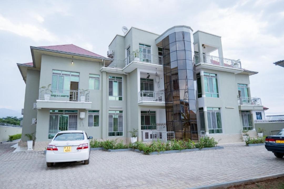 The City Block Apartment Μπουζουμπούρα Εξωτερικό φωτογραφία